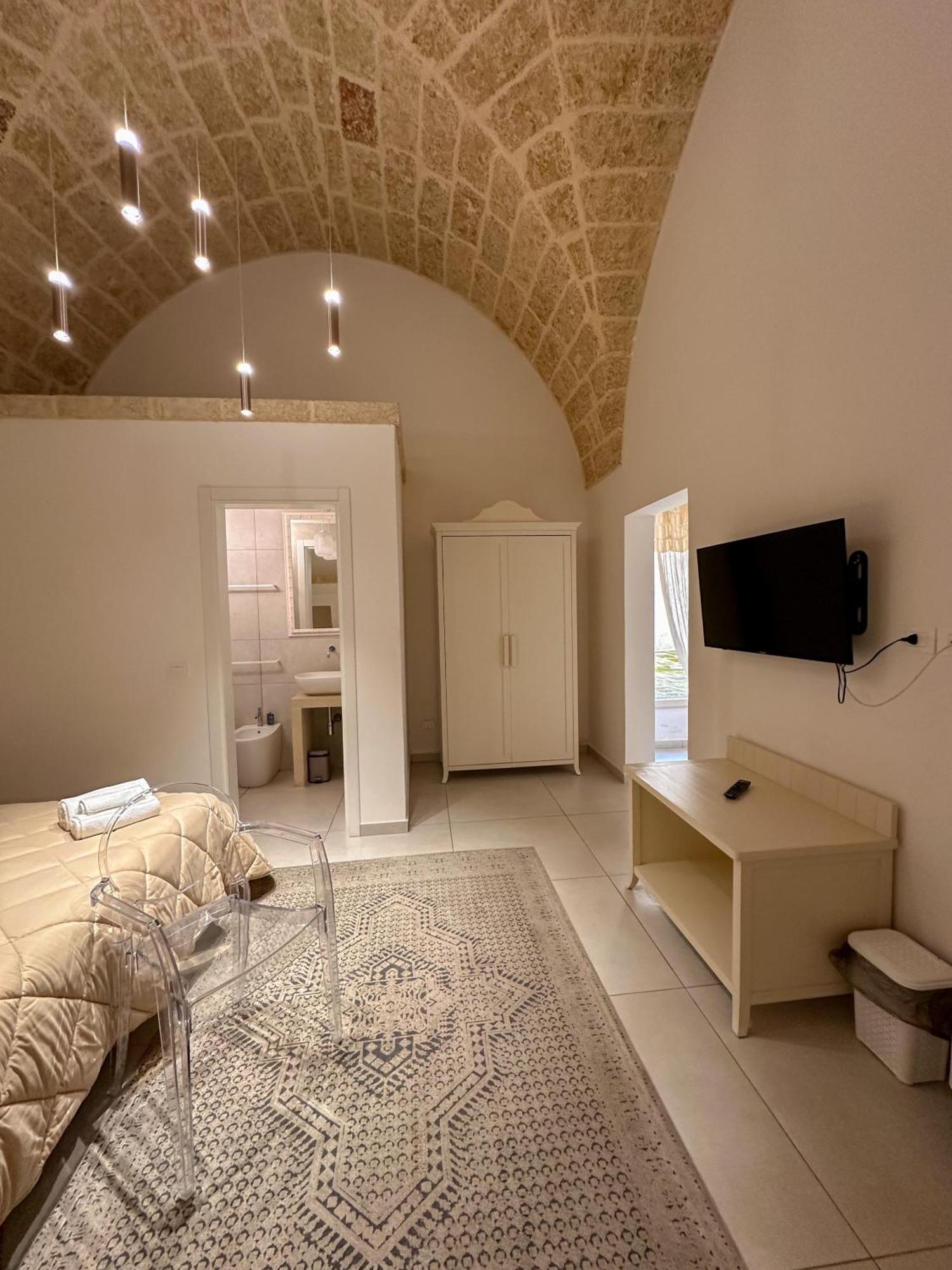 Palazzo Alma Luxury Rooms Casarano Kültér fotó