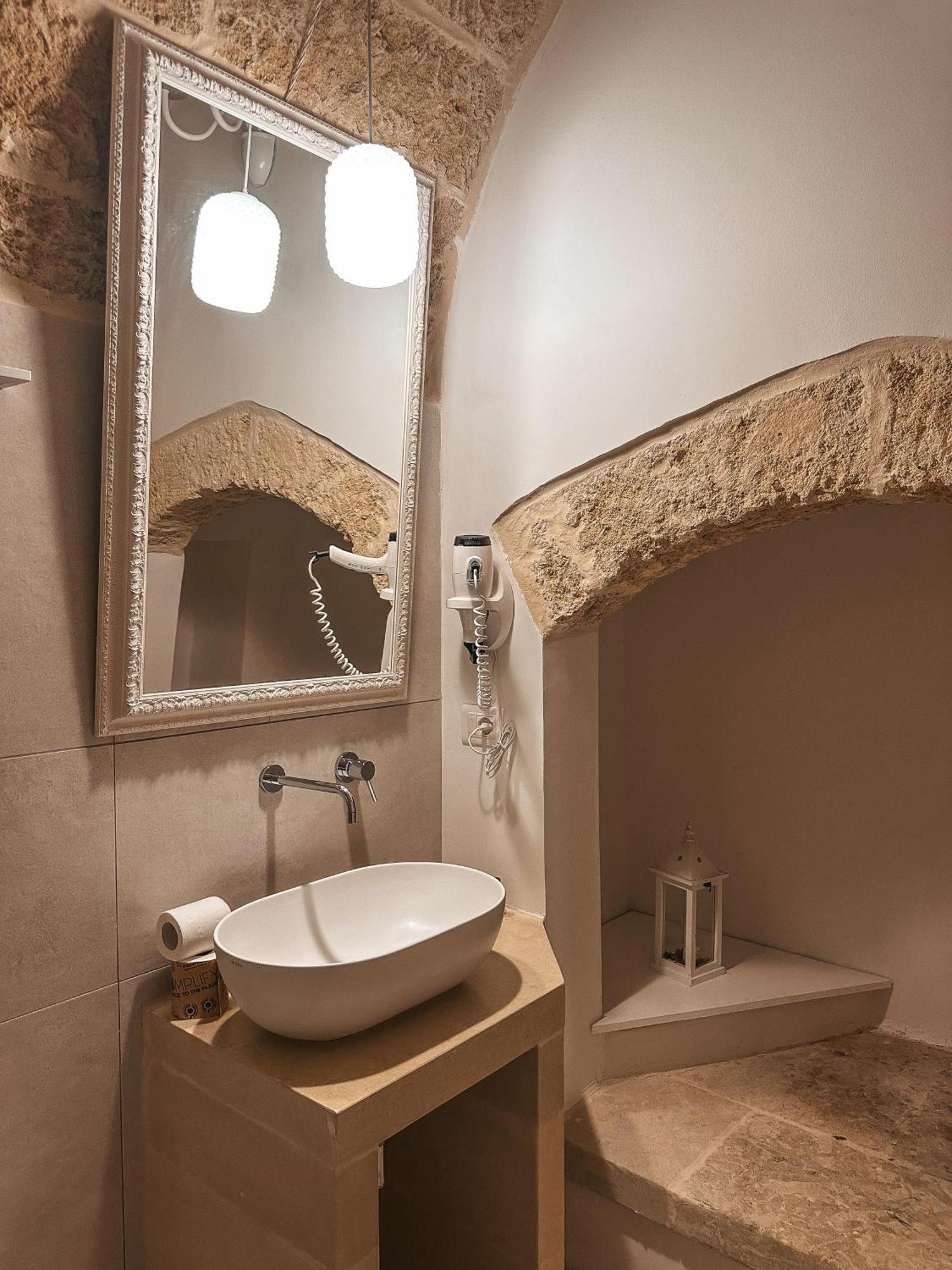 Palazzo Alma Luxury Rooms Casarano Kültér fotó