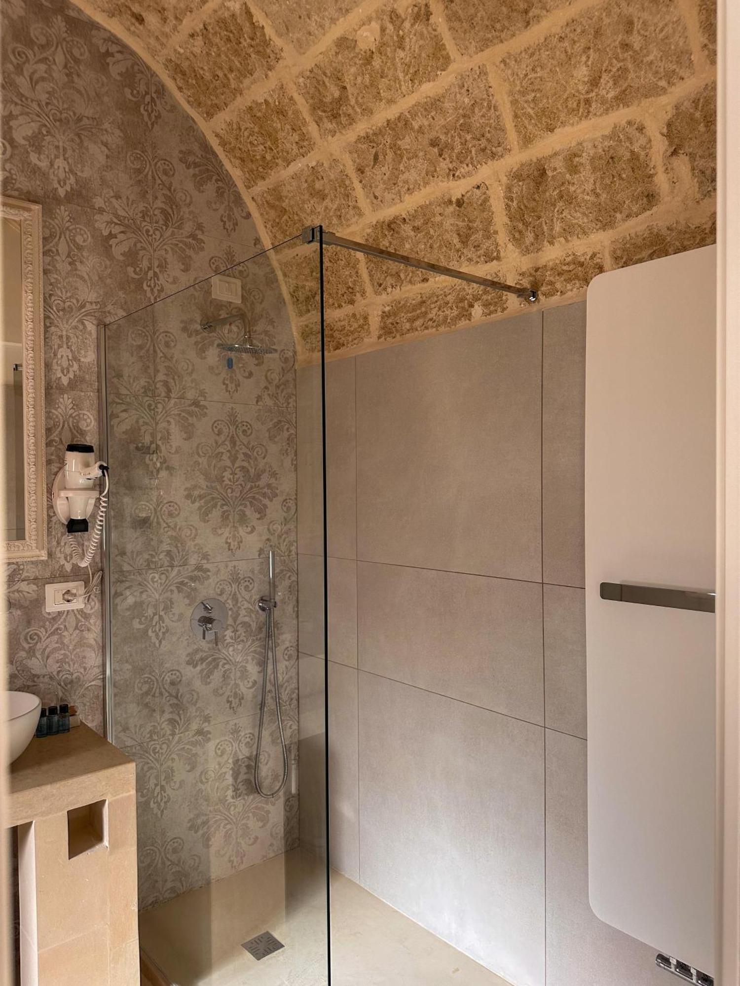 Palazzo Alma Luxury Rooms Casarano Kültér fotó