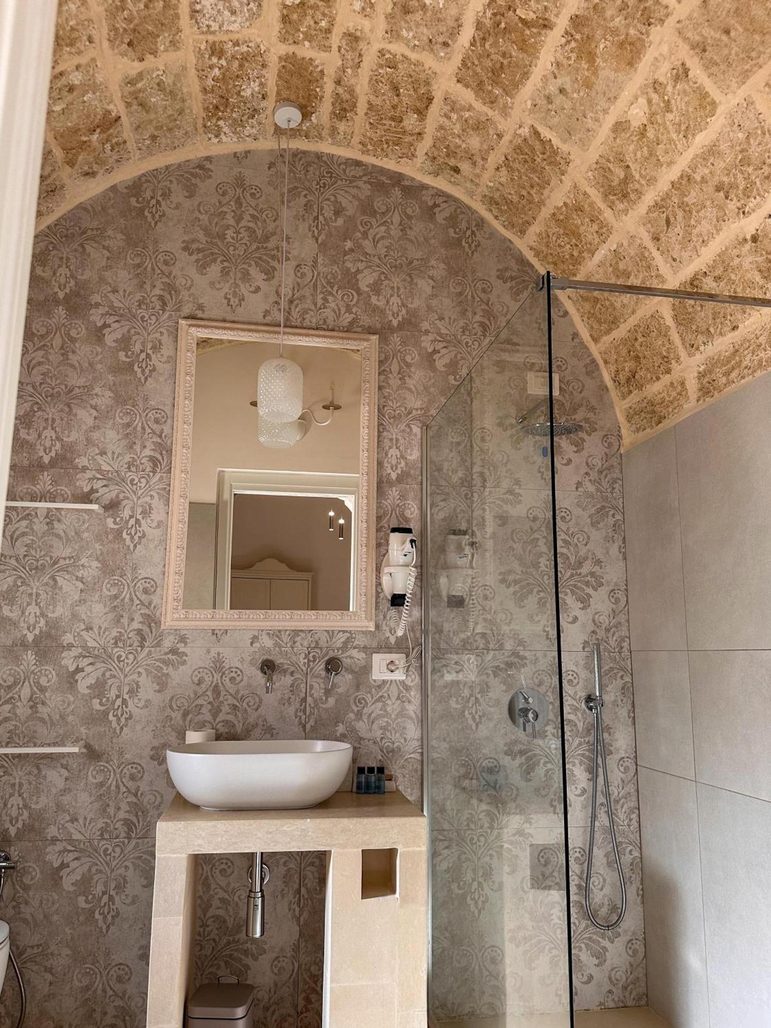 Palazzo Alma Luxury Rooms Casarano Kültér fotó