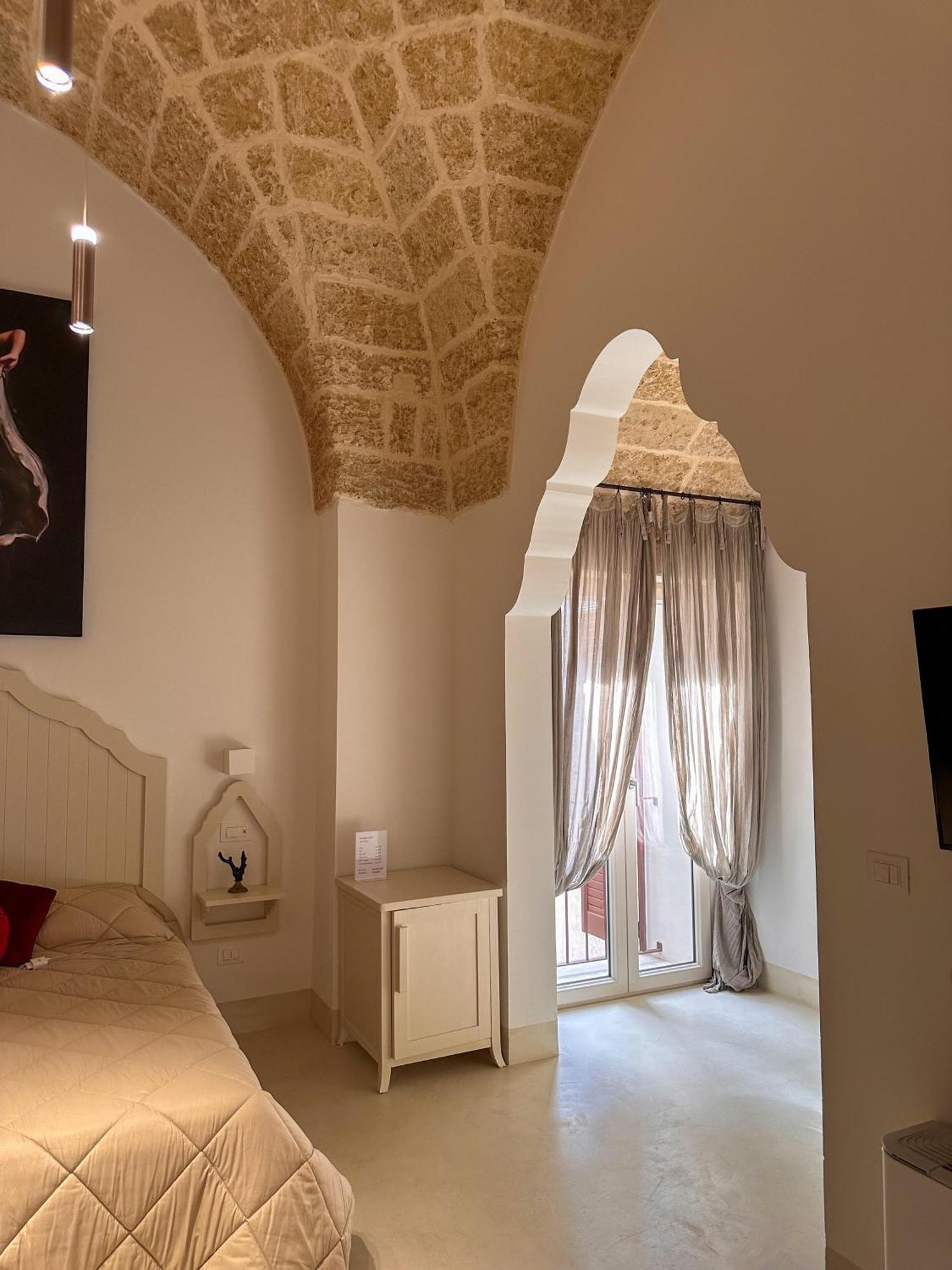 Palazzo Alma Luxury Rooms Casarano Kültér fotó